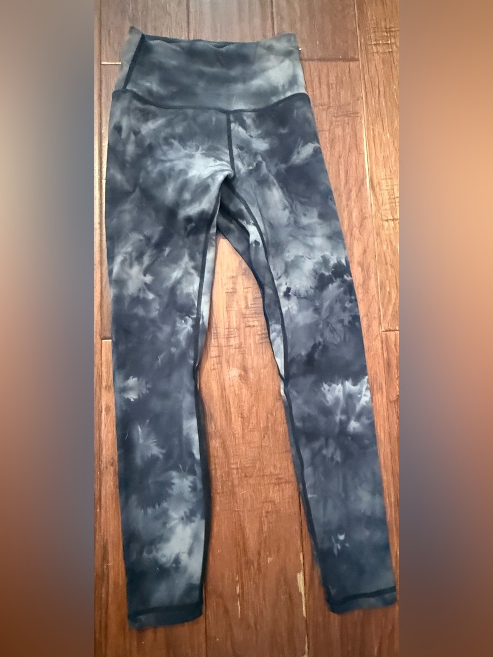 ZYIA  Tie-Dye Leggings in Black and Gray